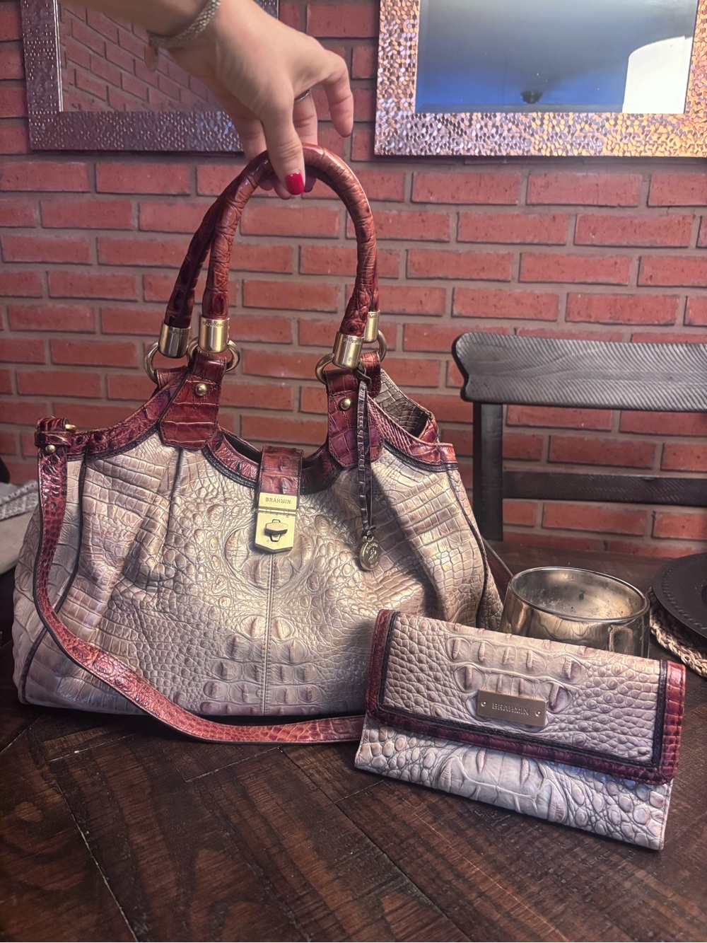 Brahmin Elisa crocodile embossed Satchel with matching Wallet 🤩‼️